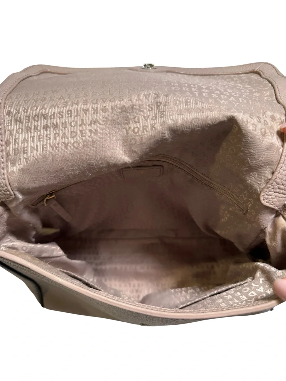 Kate Spade New York Pebbled Leather Crossbody Bag Taupe Tassel Flap Top‎ Handle